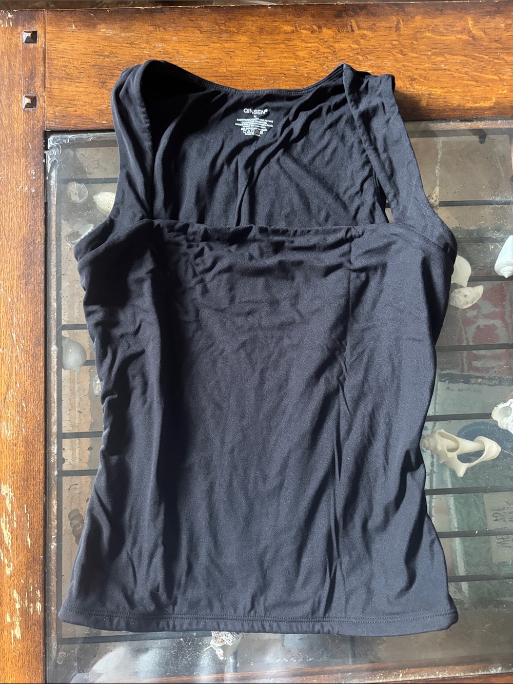 Qinsen Black Performance Scoop Neck Tank
